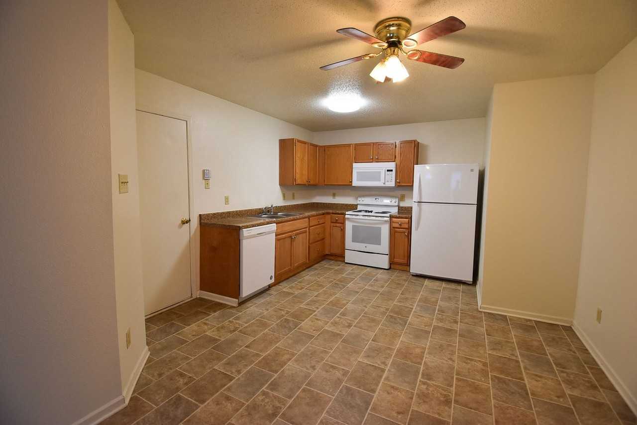 2331 Collins Way - Photo 4 of 19