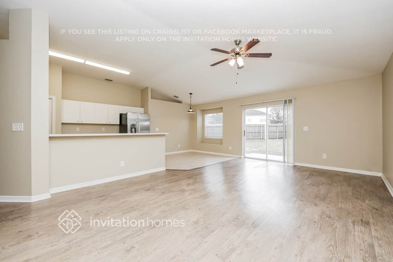 844 Rocky Mountain Ct - Photo 3 of 17