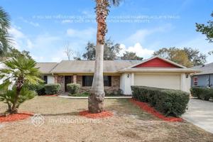 featured image of 2231 E Annapolis Dr