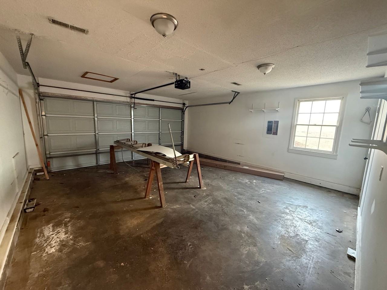 143 Hollington Dr Ne - Photo 2 of 14