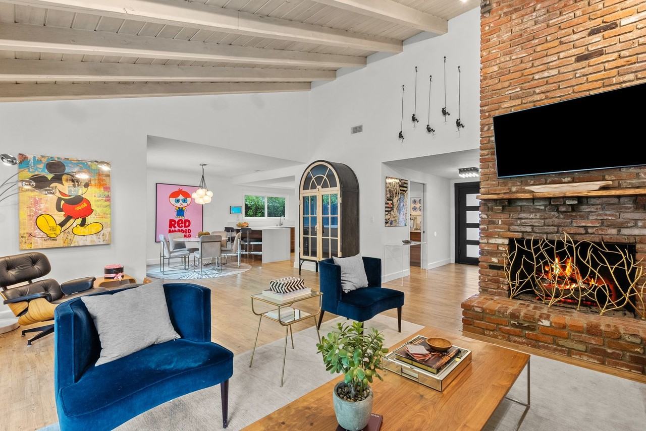 2311 Donella Cir - Photo 3 of 15