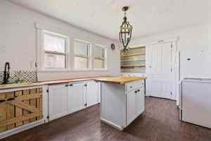 featured image of 2225 Catalpa Dr