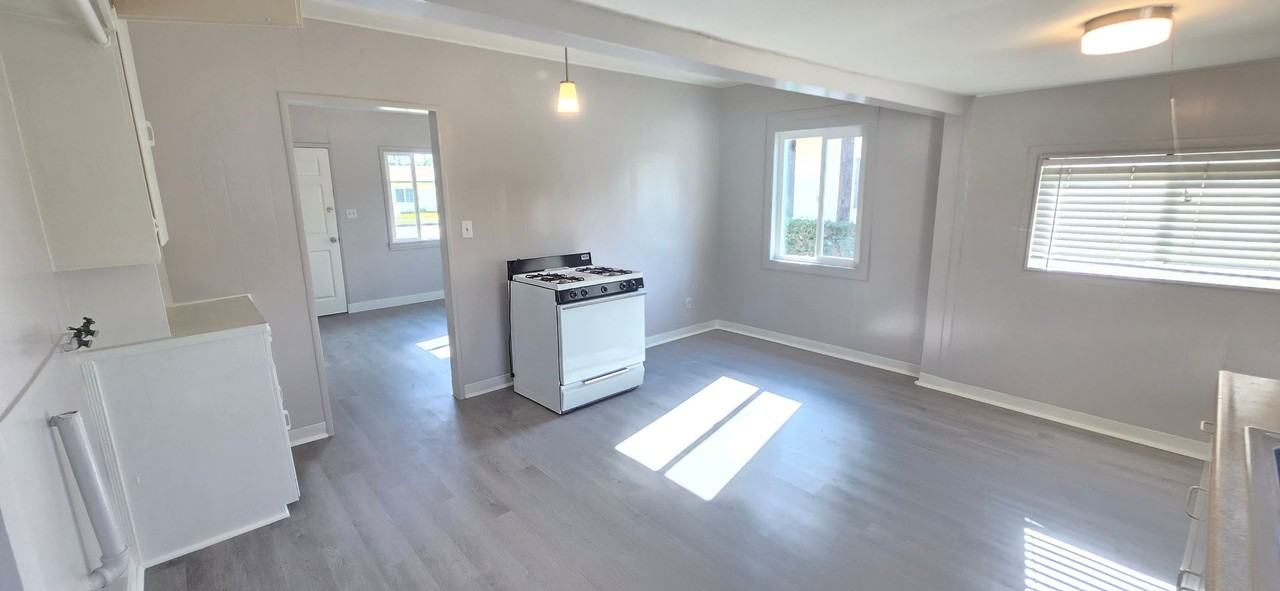 13109 Barlin Ave - Photo 7 of 28