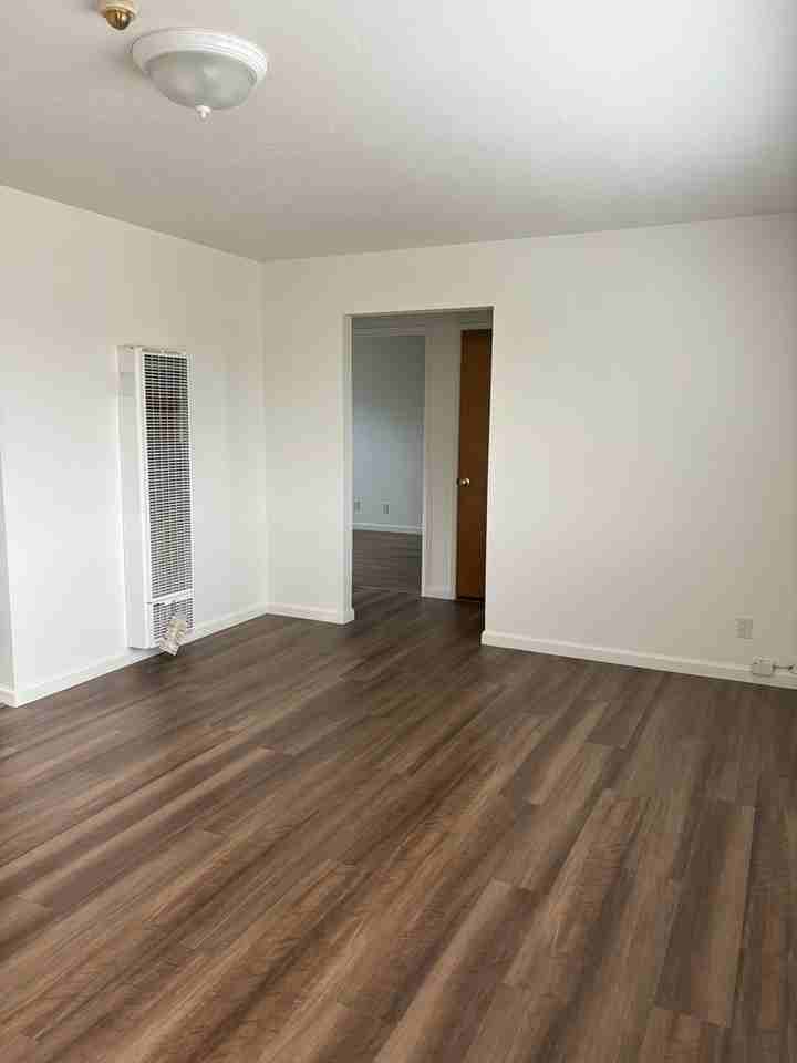 13 Alma Ct - Photo 2 of 9