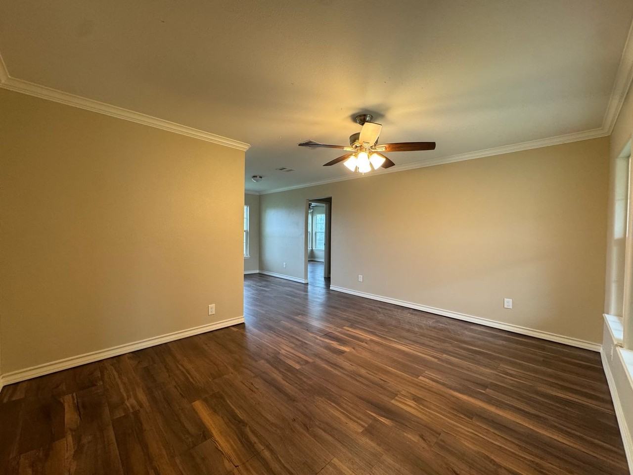 4722 Queen Dr - Photo 2 of 13