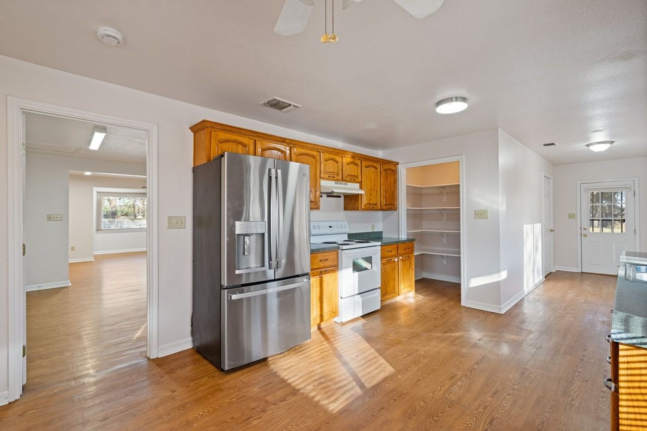 2586 Las Vacas St - Photo 4 of 23