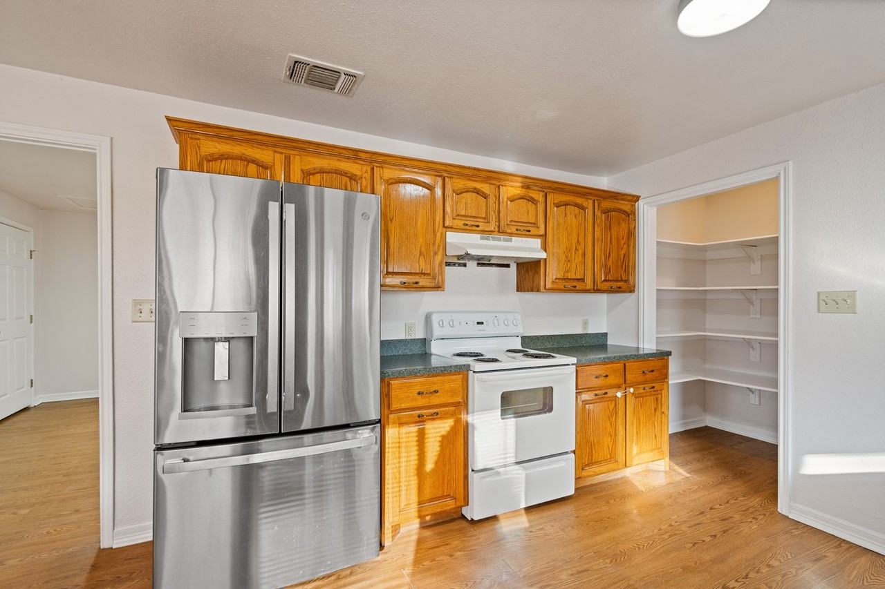 2586 Las Vacas St - Photo 5 of 23