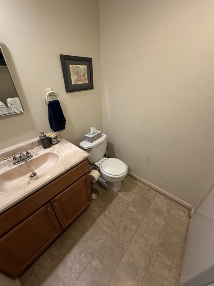 3836 Staffordshire Ln - Photo 5 of 11