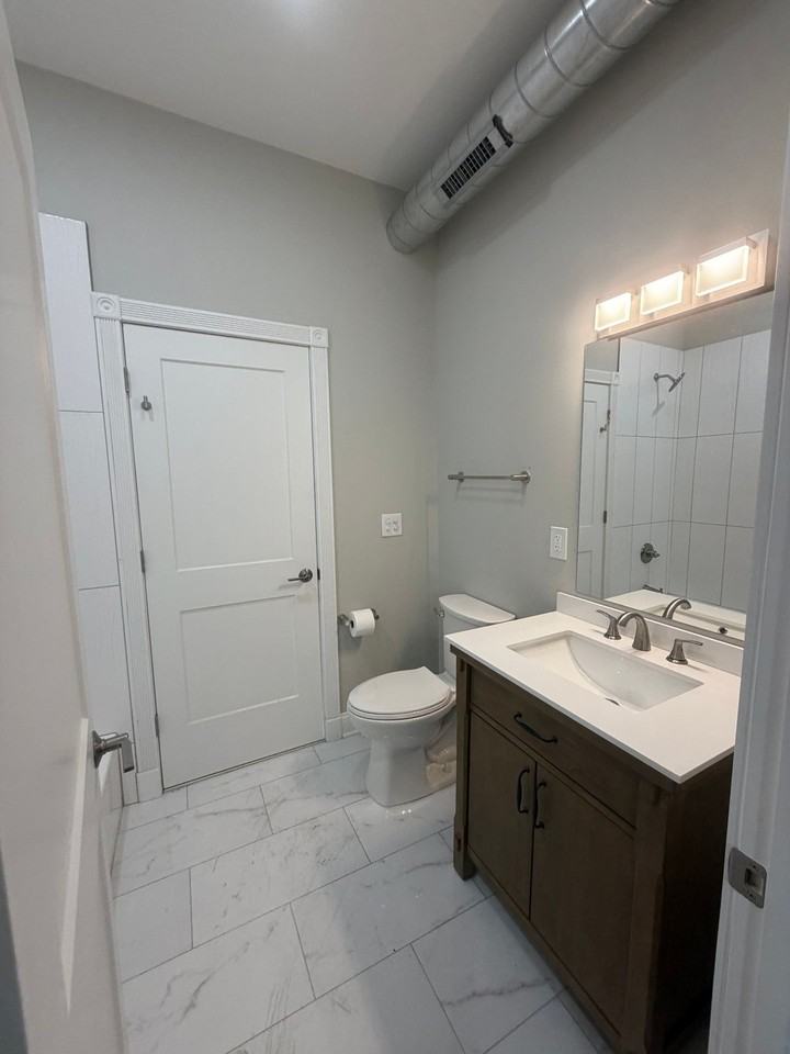 445 E Grand Blvd. - Photo 5 of 9