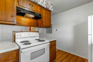 featured image of 8 Knollwood Cir