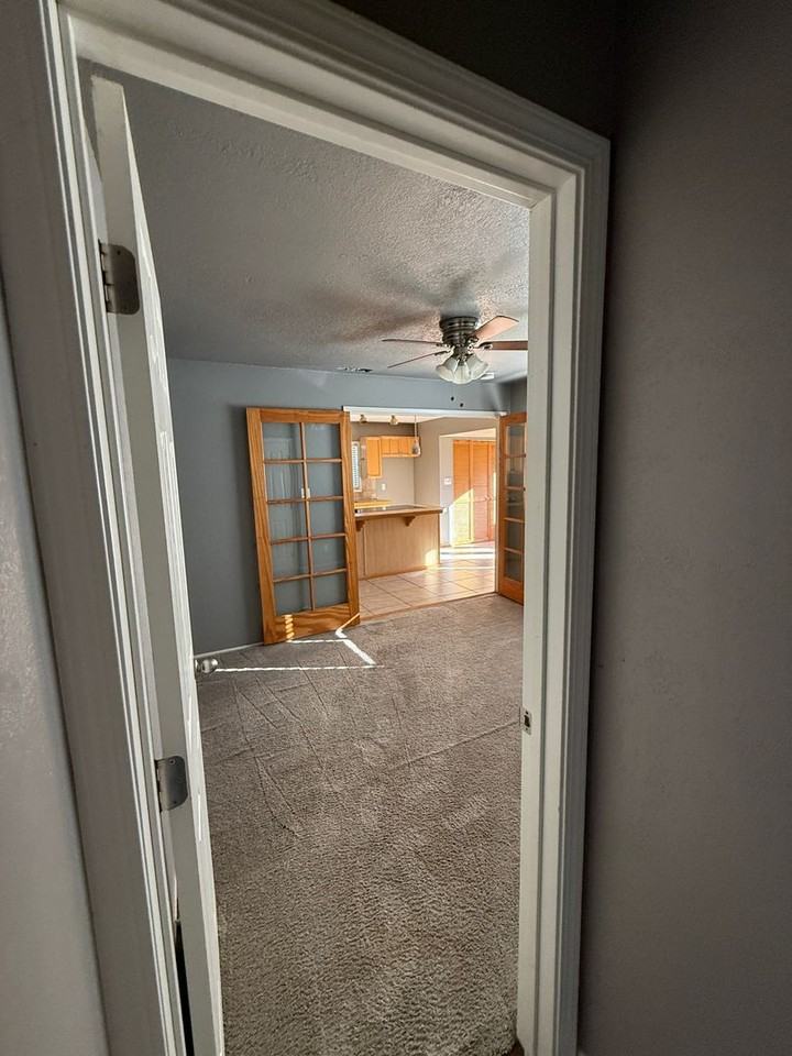 1605 Oakdale Ln - Photo 5 of 21