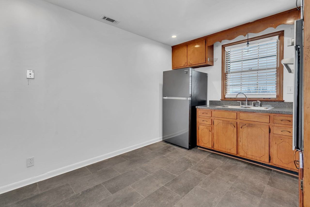 3336 Panorama Dr - Photo 6 of 24