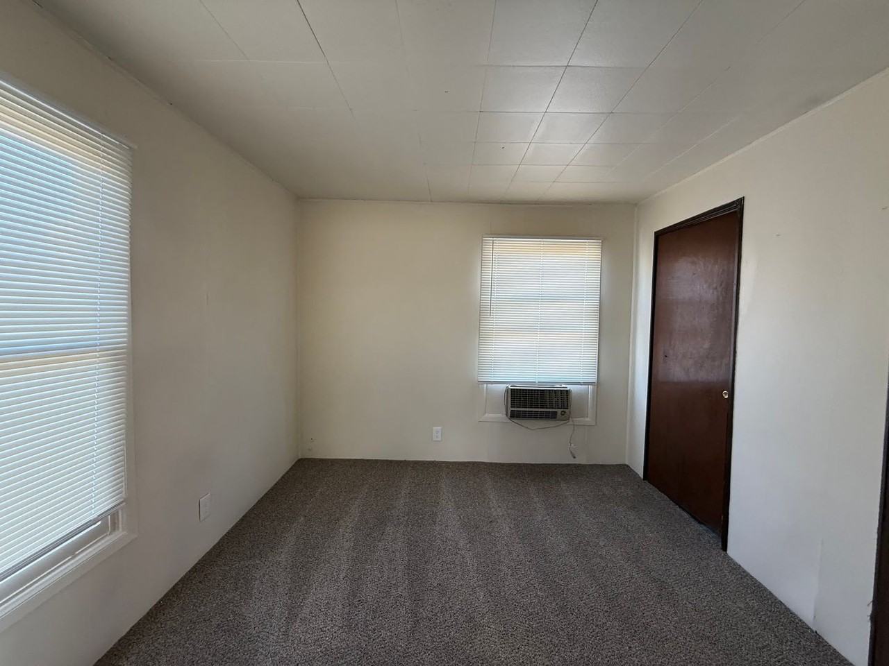 200 1/2 Fillmore St - Photo 4 of 6