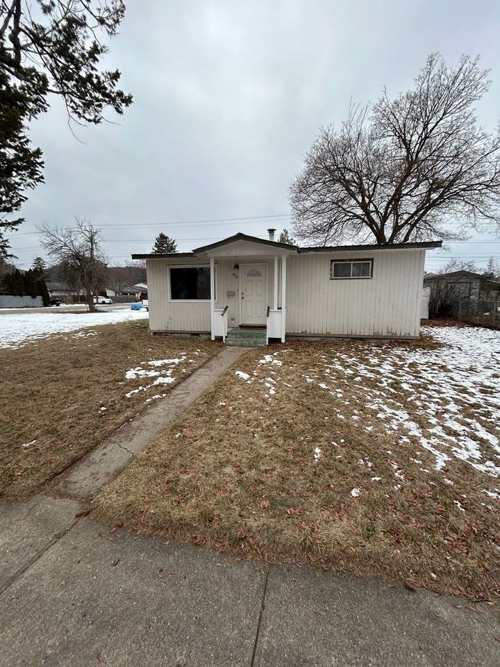 436 7th Ave W - Photo 2 of 16