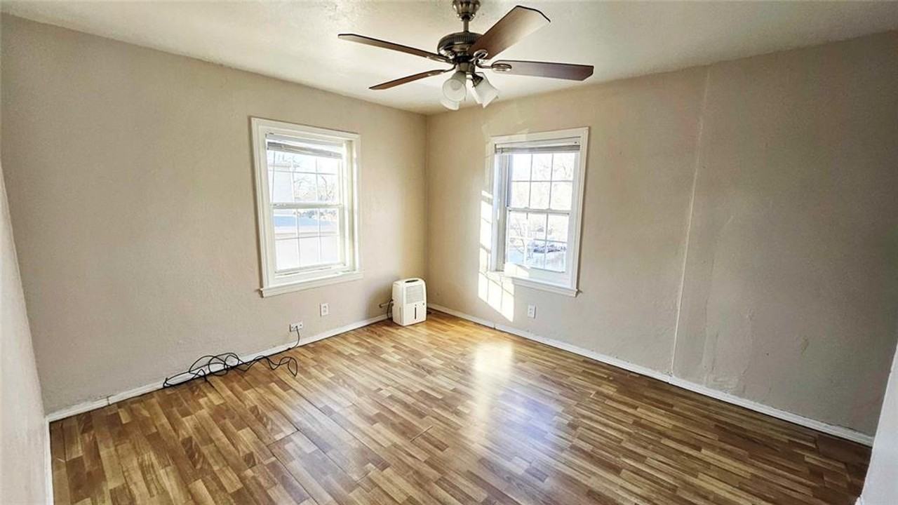 1133 N Purdue Ave - Photo 5 of 9