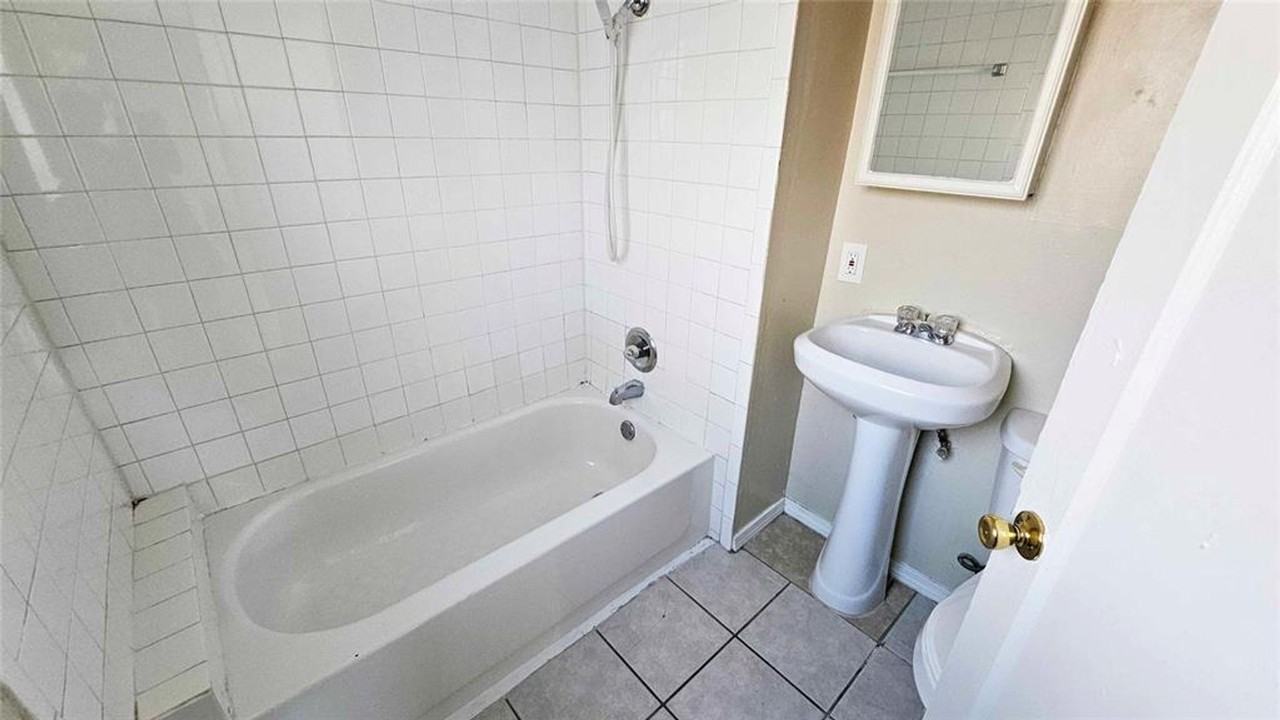 1133 N Purdue Ave - Photo 7 of 9