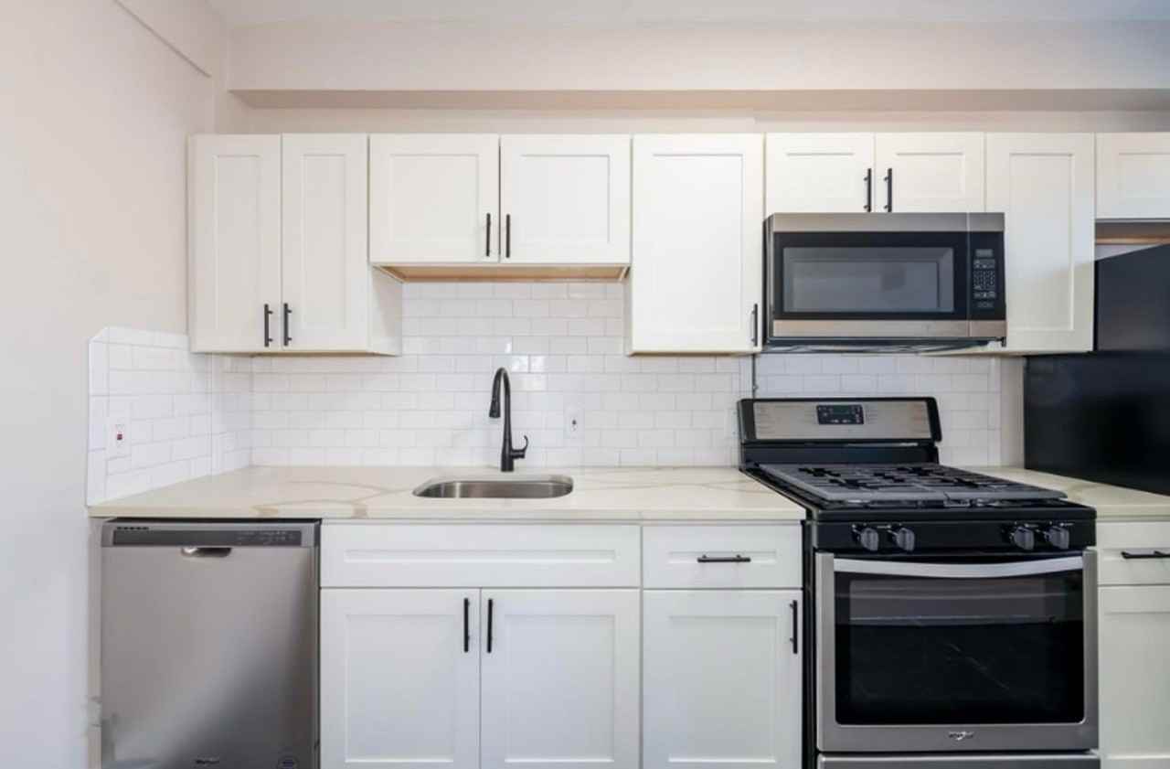 5616 Pershing Ave - Photo 3 of 18