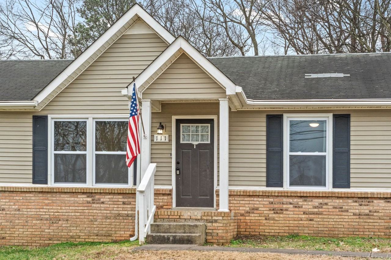 111 E St - Photo 2 of 26