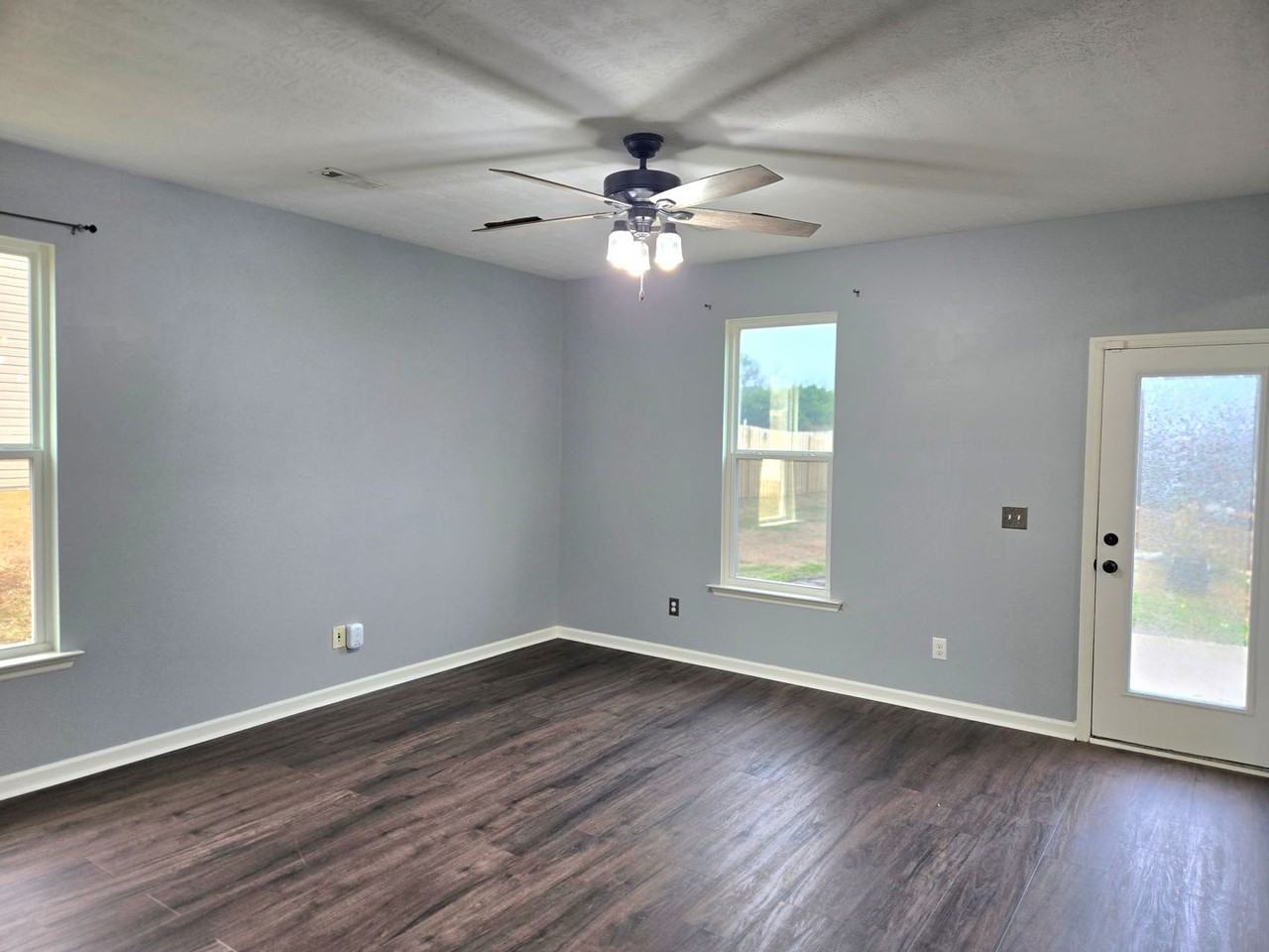 3222 Alexandria Dr - Photo 5 of 17