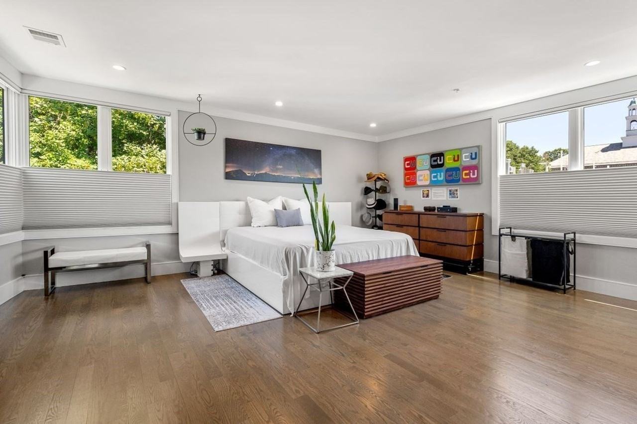 68 Cameron St - Photo 2 of 19