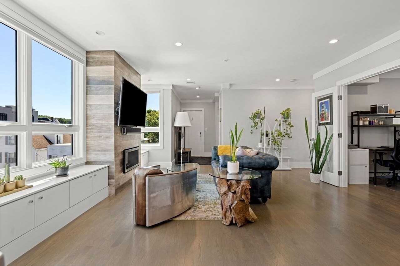 68 Cameron St - Photo 3 of 19