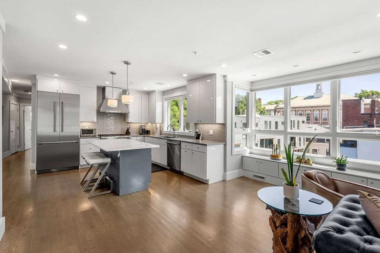 68 Cameron St - Photo 5 of 19