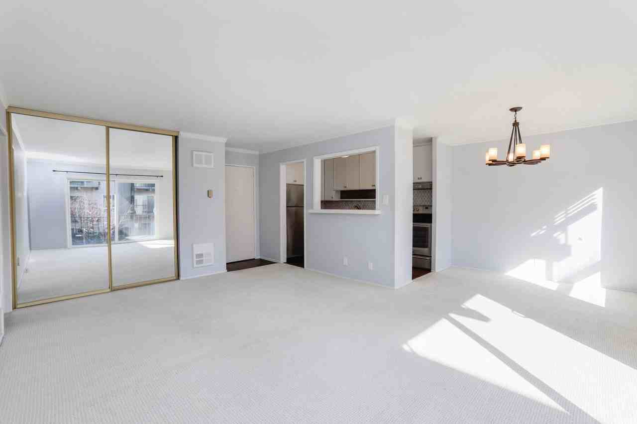 847 N Humboldt St #301 - Photo 4 of 27