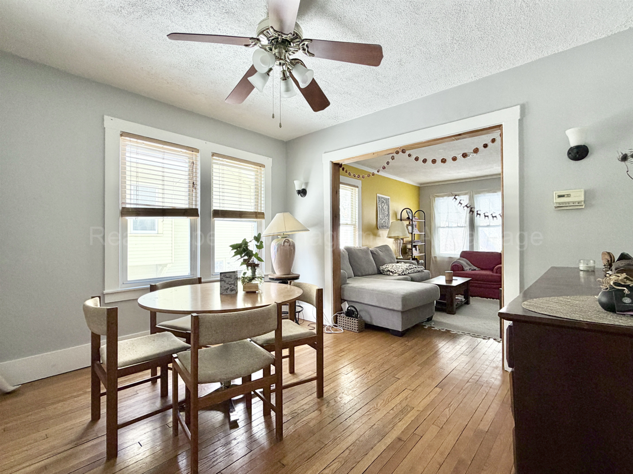 228 E Cambourne St - Photo 7 of 29