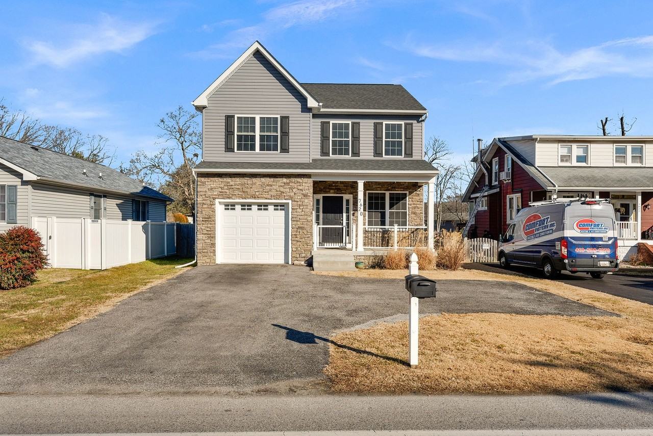 7620 N Point Rd - Photo 7 of 34