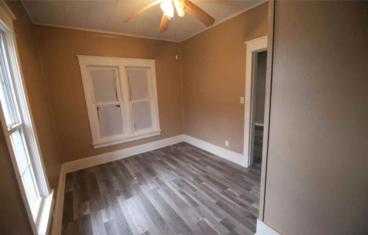 212 W Central Ave - Photo 3 of 5