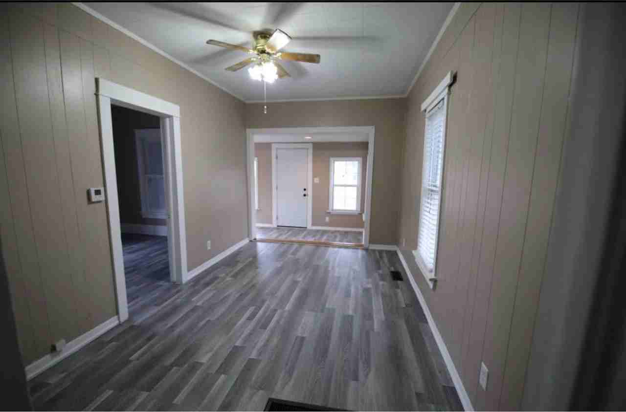 212 W Central Ave - Photo 4 of 5