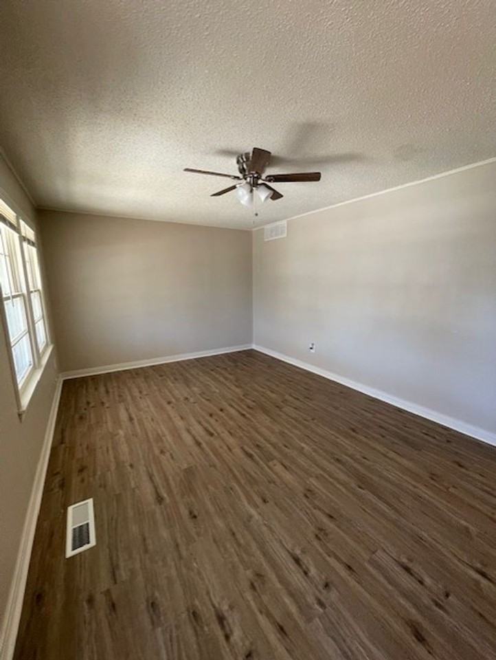 820 G St Nw - Photo 2 of 9