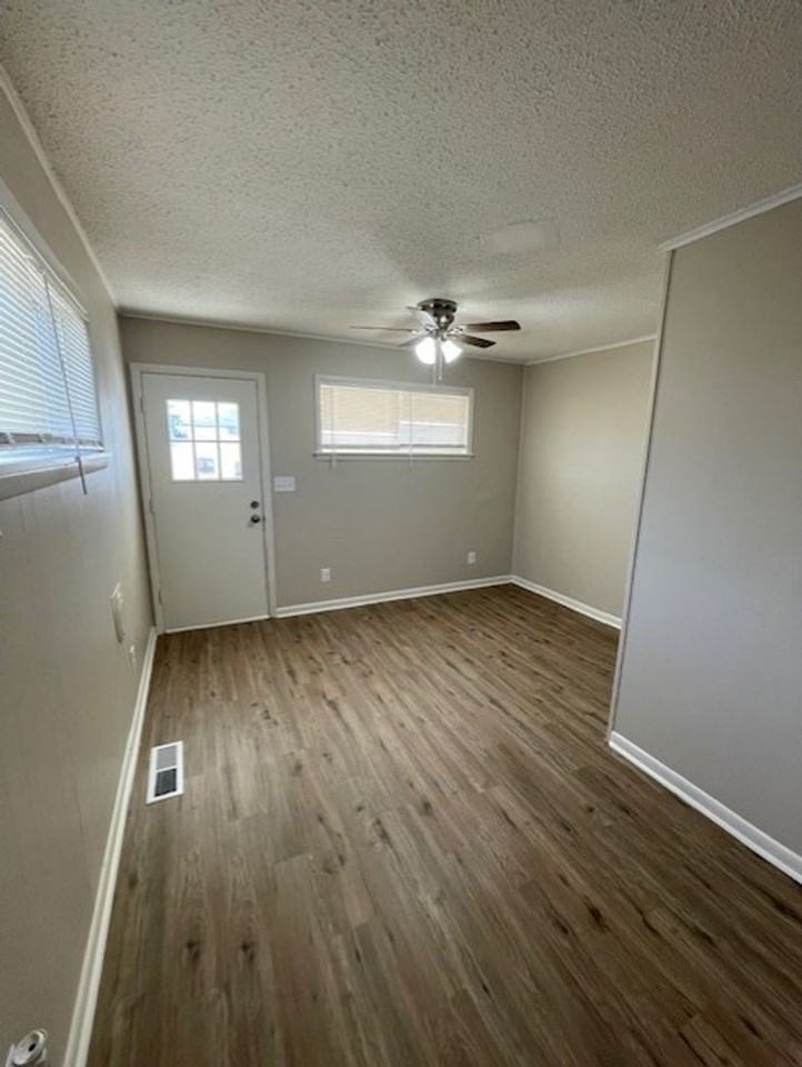 820 G St Nw - Photo 7 of 9