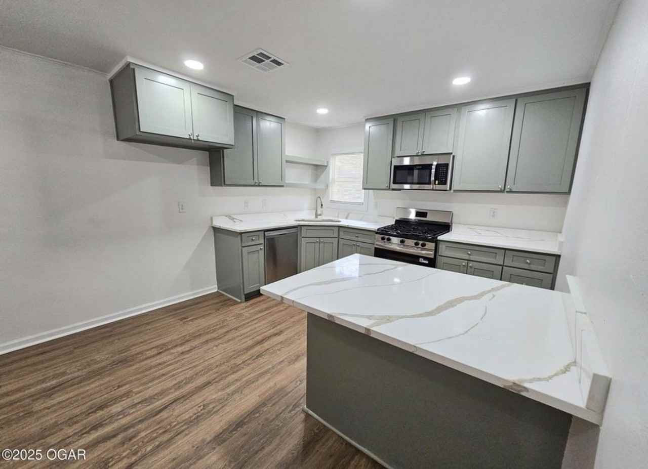 927 K St Nw - Photo 3 of 12