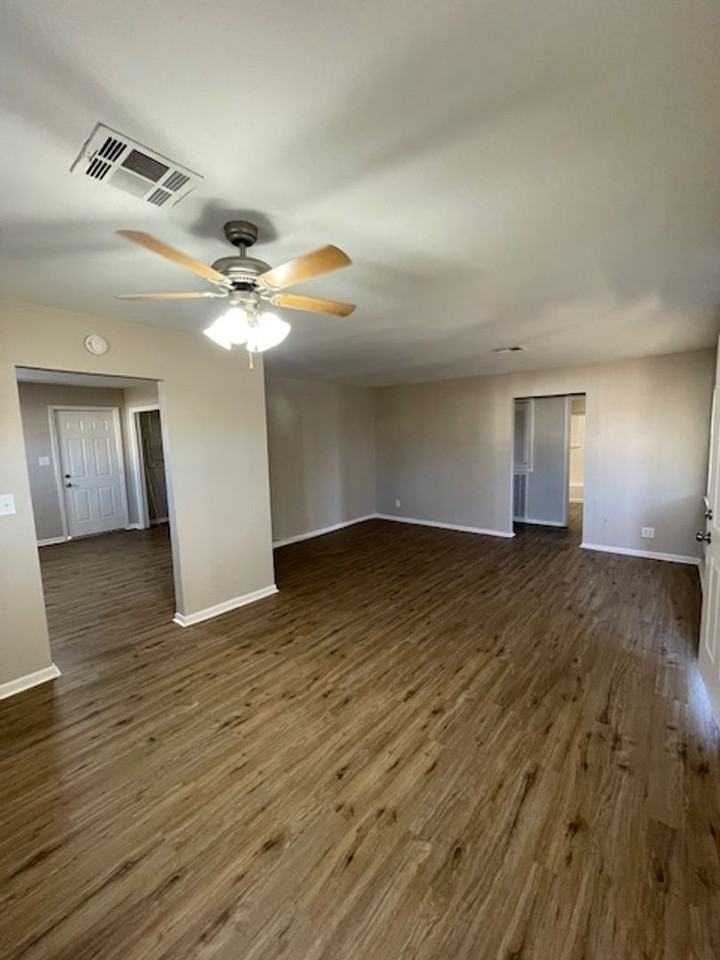 708 O St Nw - Photo 2 of 7