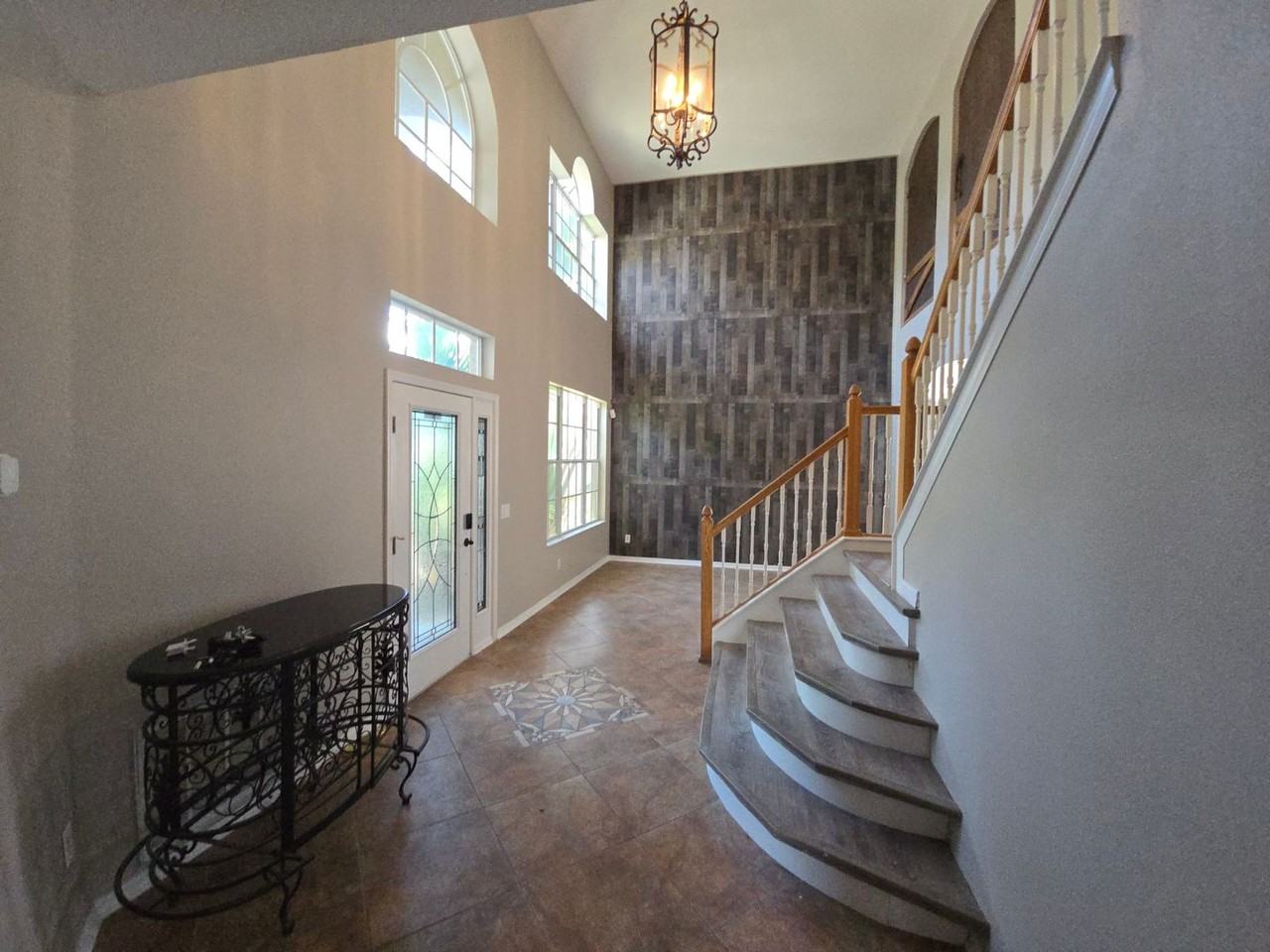 10219 Avelar Ridge Dr - Photo 5 of 48