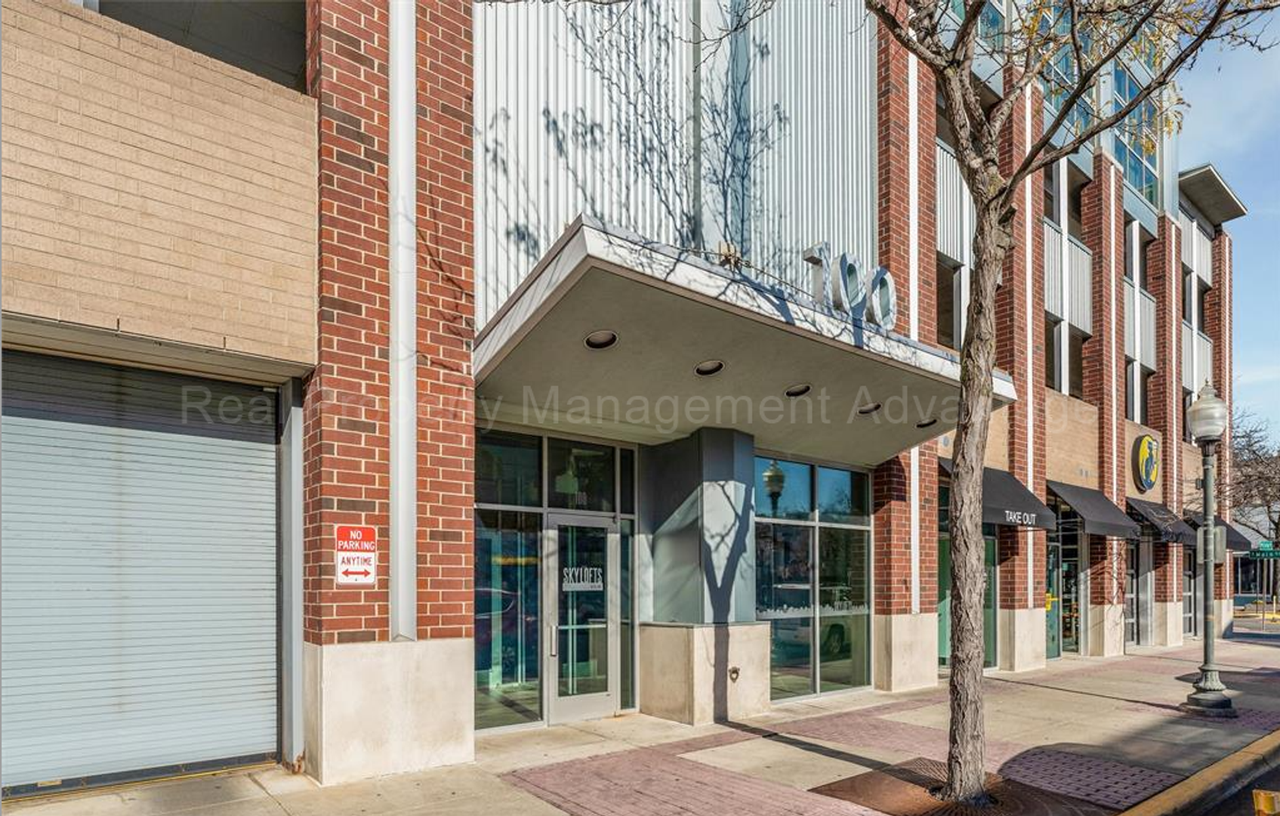 100 W 5th St - Photo 2 of 28