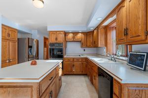 featured image of 3075 Kingswood Ct