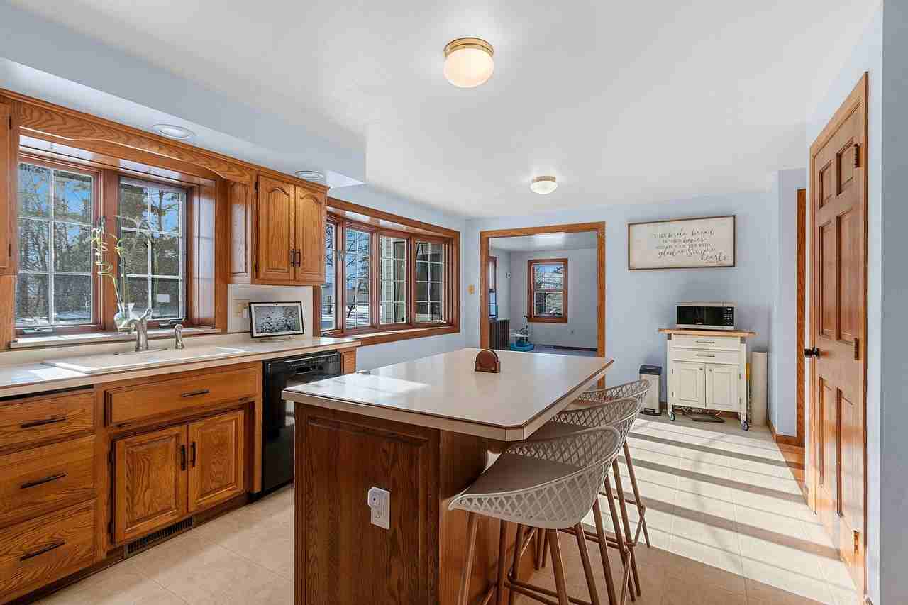 3075 Kingswood Ct - Photo 3 of 50