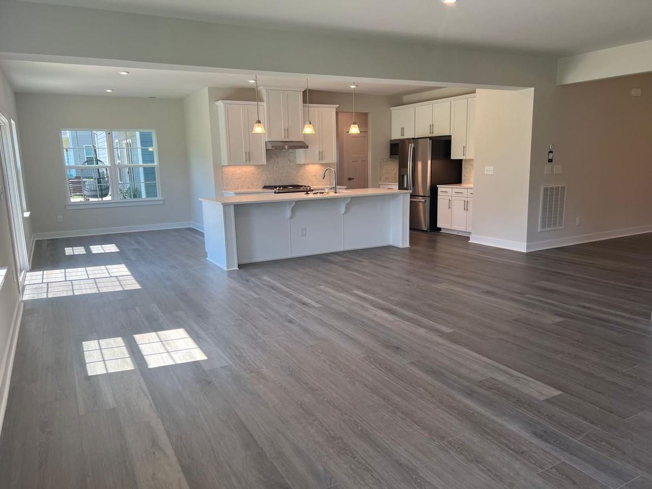 1724 Dennis Austin Ln - Photo 2 of 22