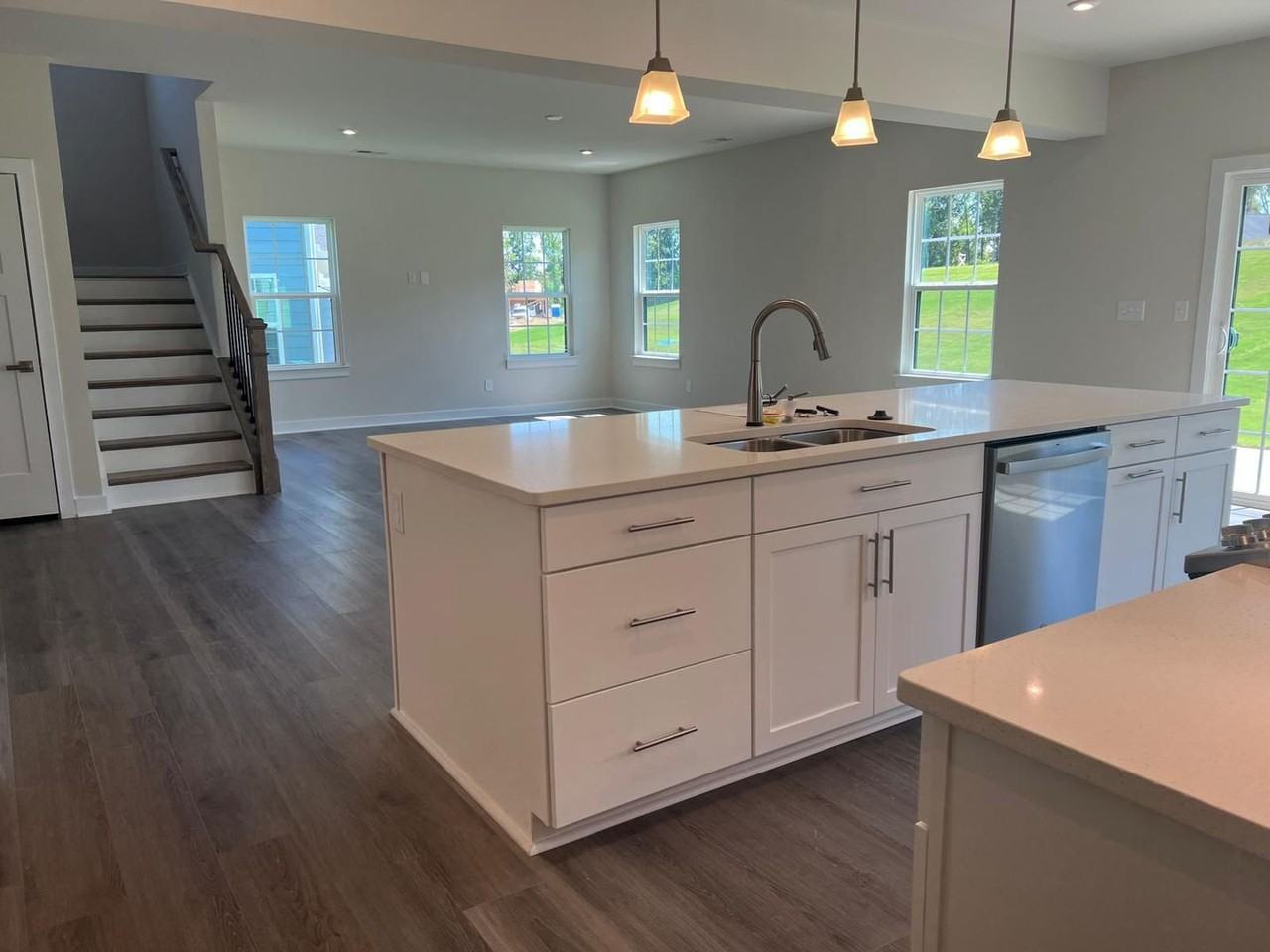 1724 Dennis Austin Ln - Photo 3 of 22