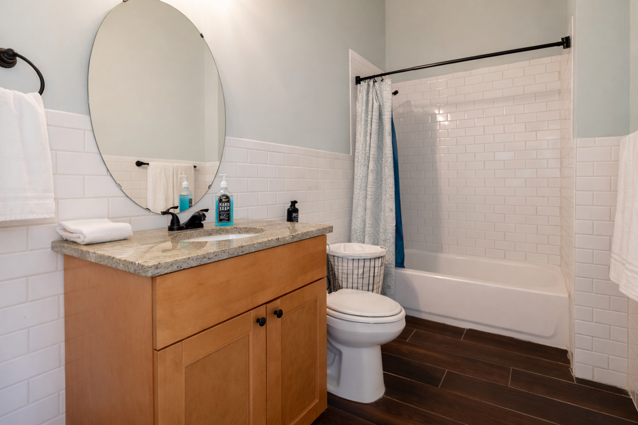 523 Park Avenue - Photo 6 of 17