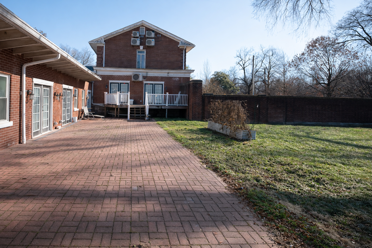 523 Park Avenue - Photo 7 of 17