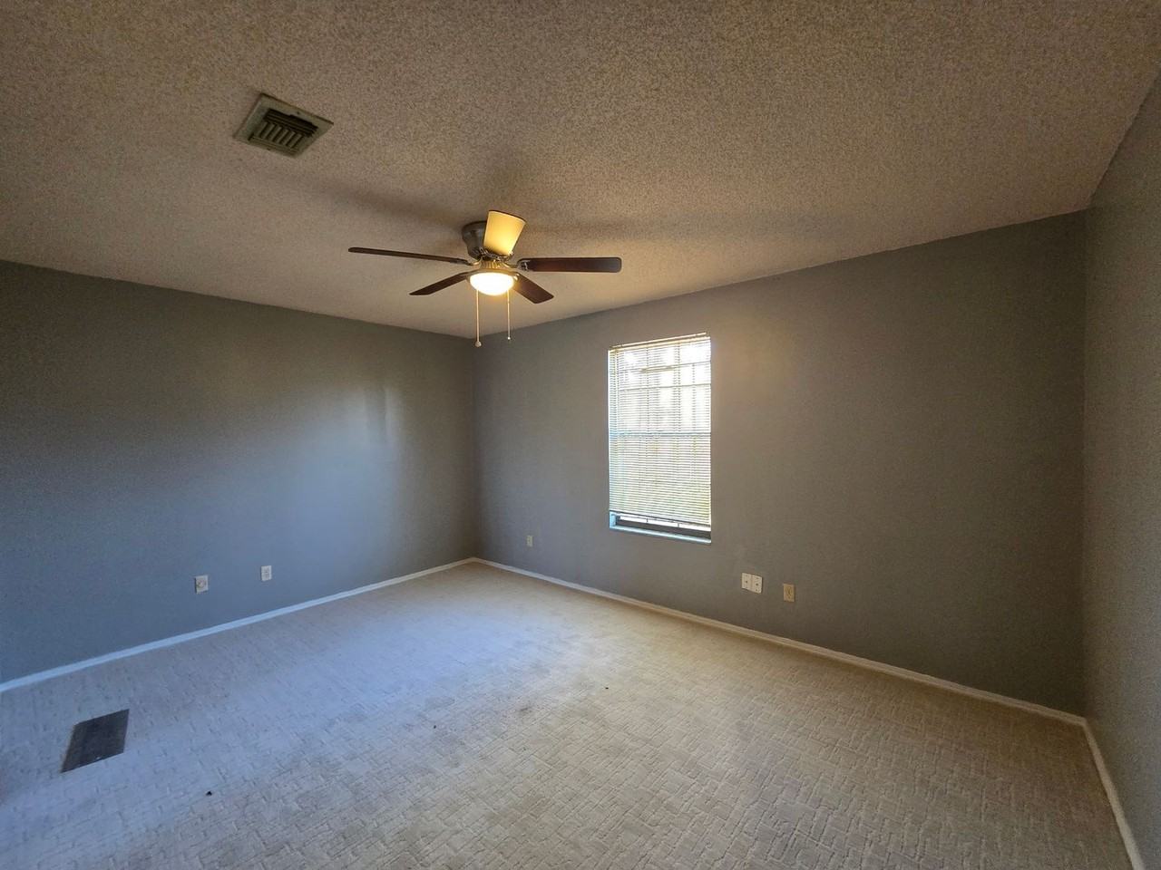 5639 Sophist Cir N - Photo 7 of 11