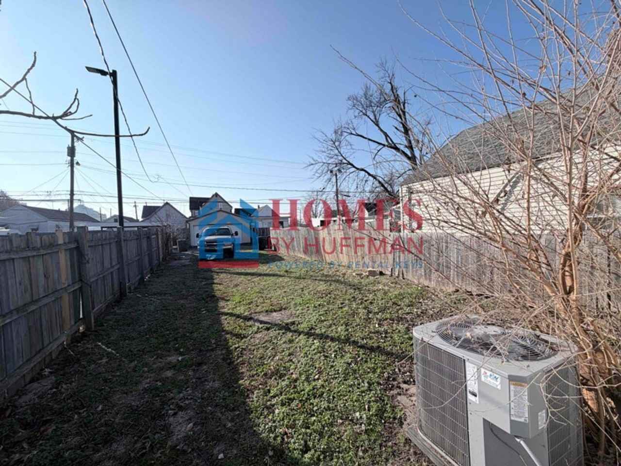 2118 W Illinois St - Photo 2 of 15