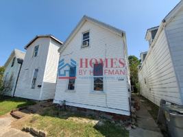 featured image of 1319 Oakley St