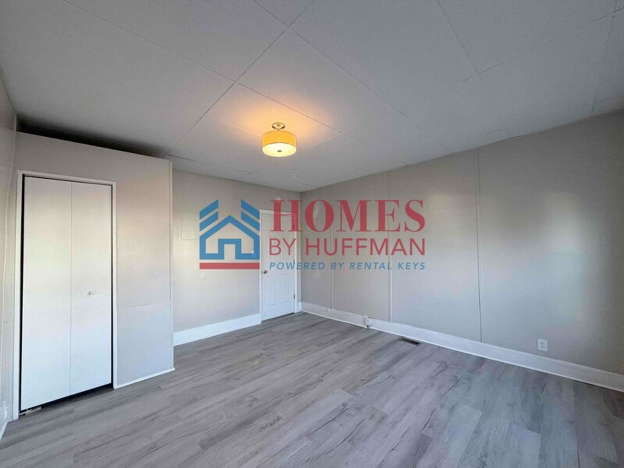 713 Ravenswood Dr - Photo 2 of 12