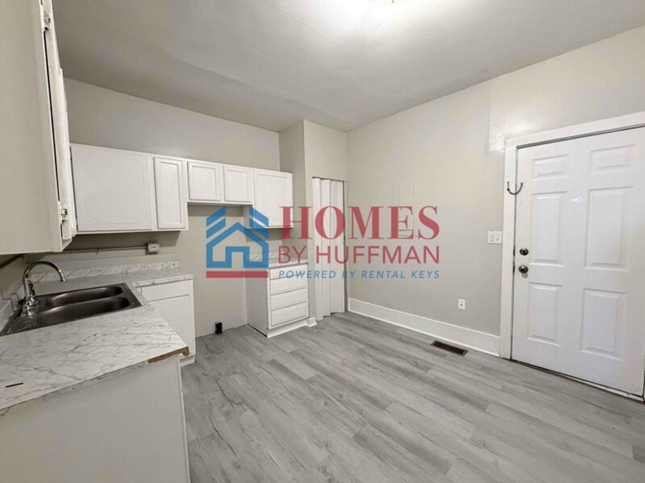 713 Ravenswood Dr - Photo 6 of 12