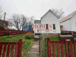 featured image of 1310 W Delaware St