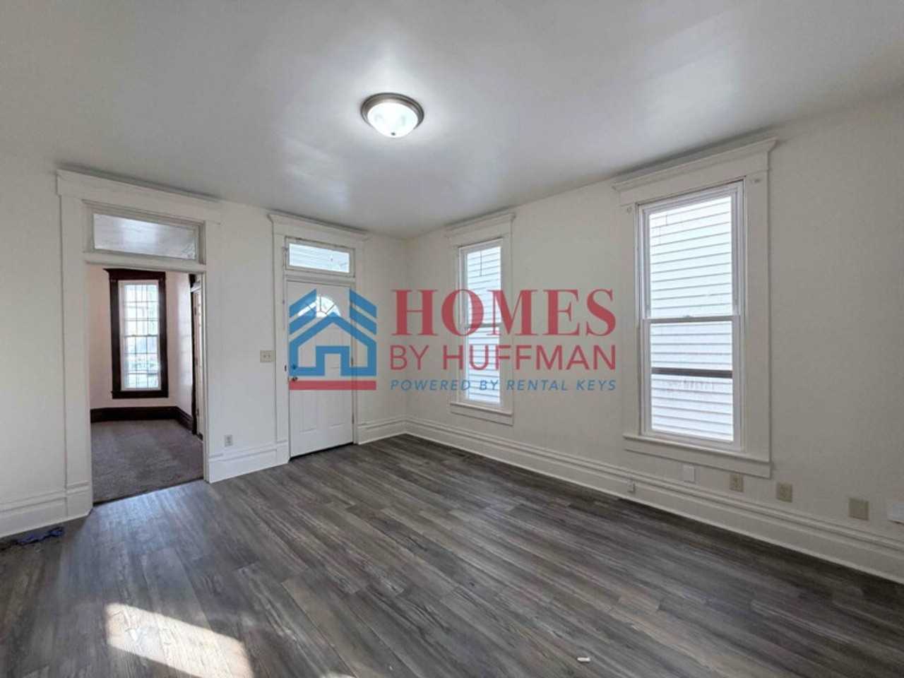 2606 W Illinois St - Photo 4 of 16